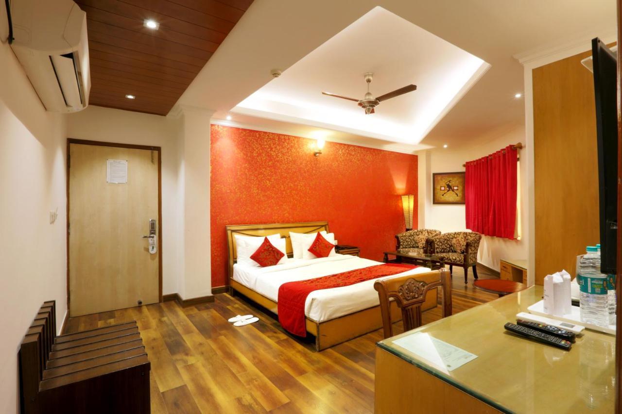 Airport Hotel Le Seasons Neu-Delhi Exterior foto