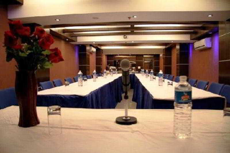 Airport Hotel Le Seasons Neu-Delhi Exterior foto