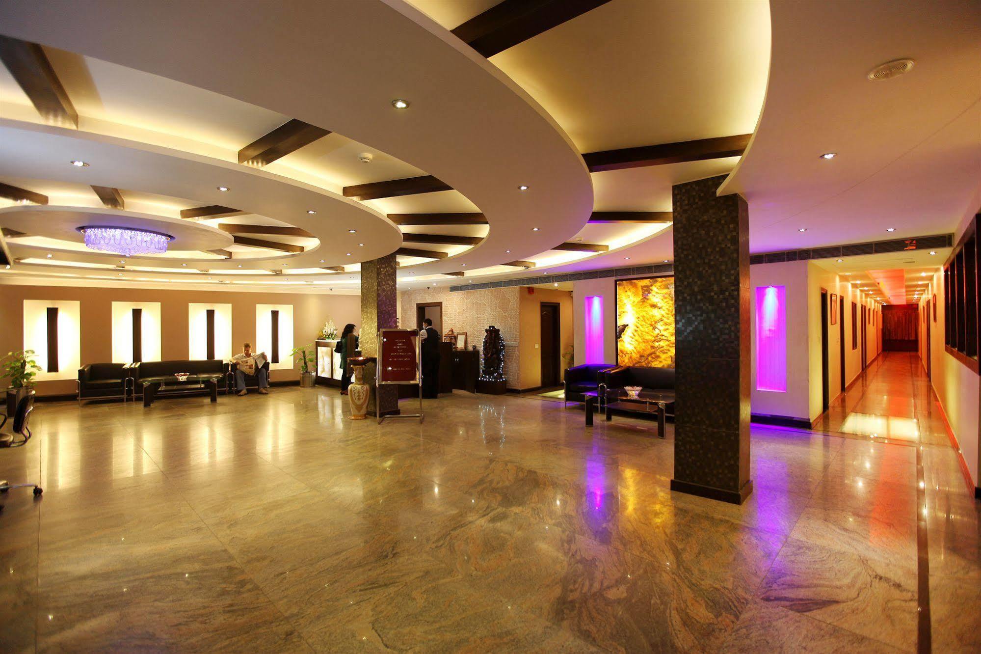 Airport Hotel Le Seasons Neu-Delhi Exterior foto